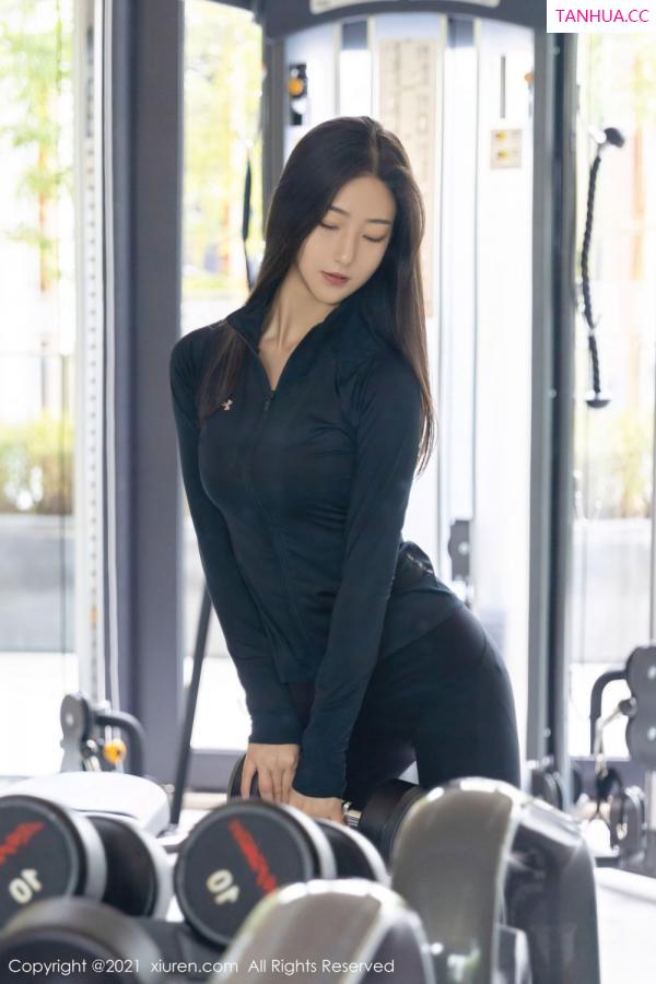 熊小诺 哎小诺 [XiuRen]高清写真图 2021.10.29 No.4140 熊小诺第13张图片